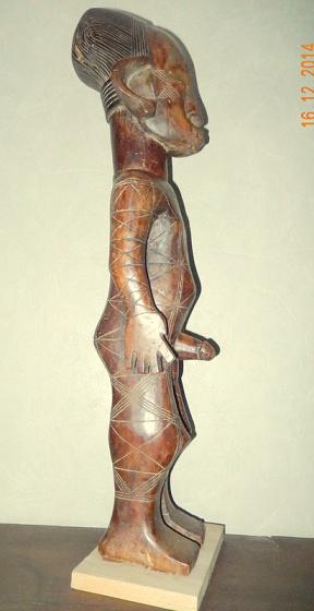 statue mangbetu