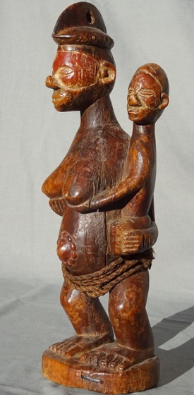 statue yaka congo