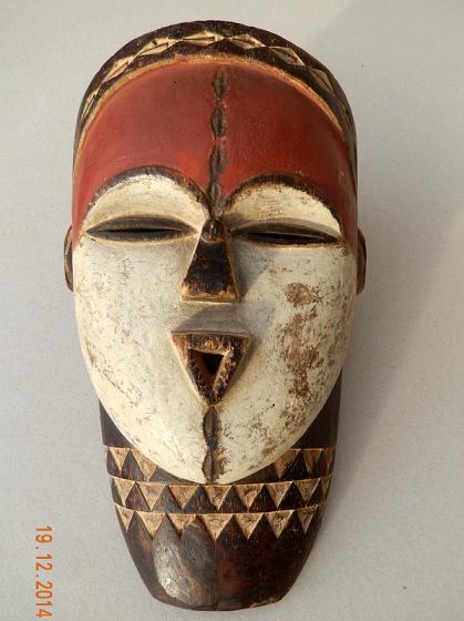 Masque anthropomorphe africain