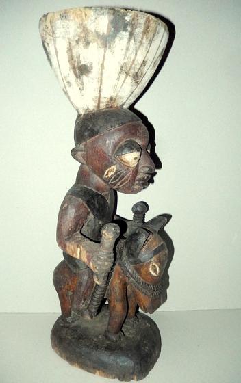 Statue reliquaire africaine